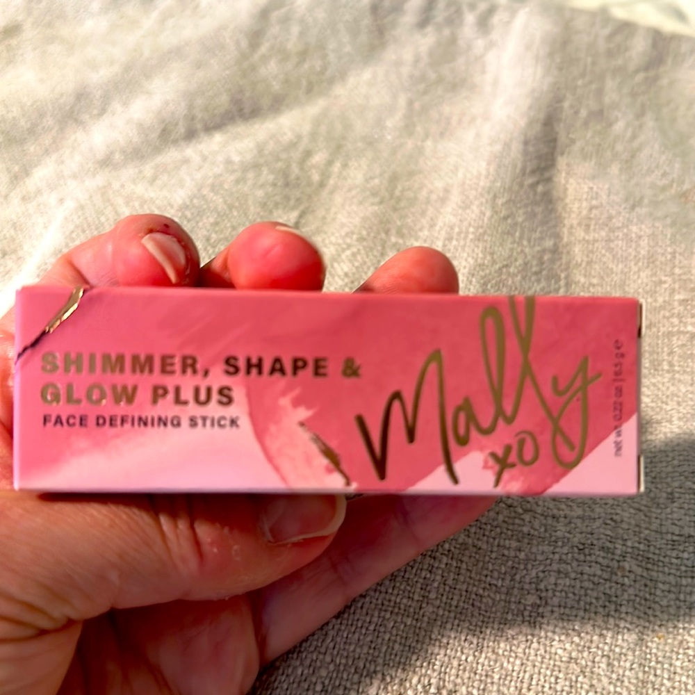 Mally Shimmer, Shape, & Glow Plus face defining stick, shade Oh So Rosy. NIB